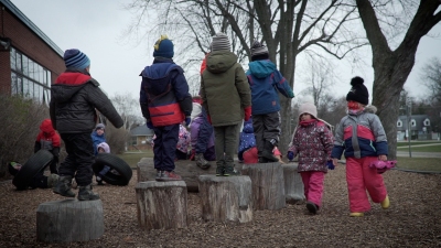 Children are playing